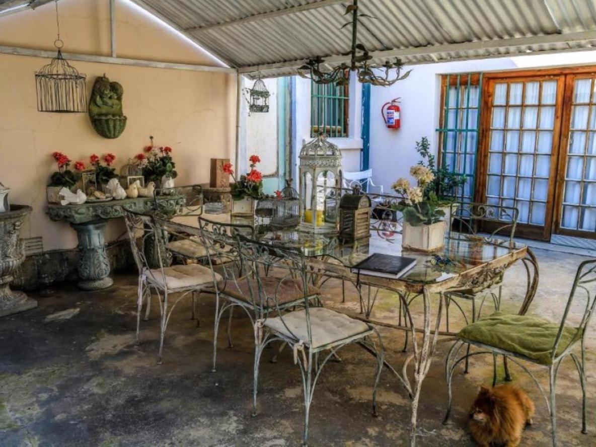 The Green Acorn Guest House Фиксбург Екстериор снимка