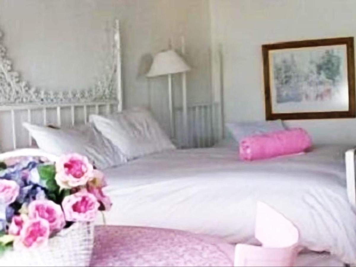 The Green Acorn Guest House Фиксбург Екстериор снимка