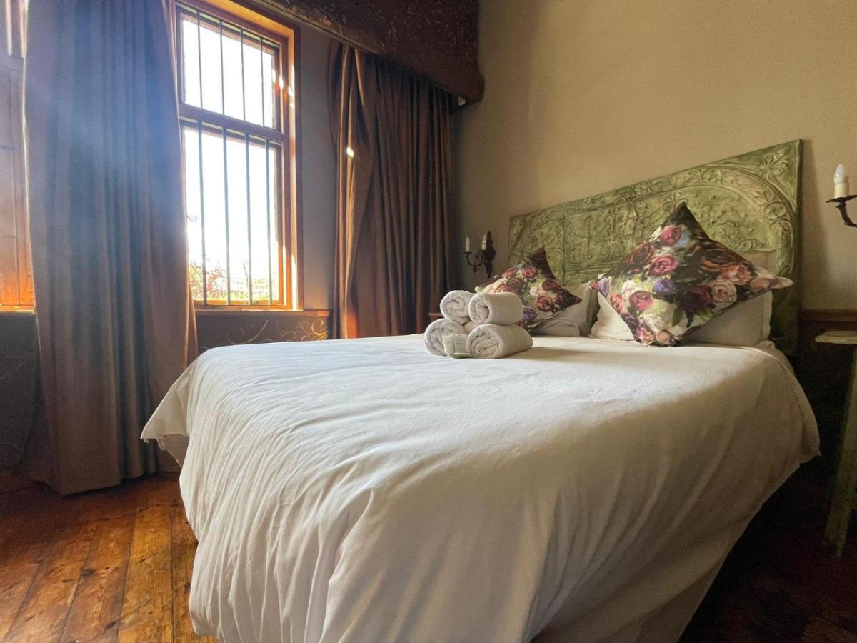 The Green Acorn Guest House Фиксбург Екстериор снимка