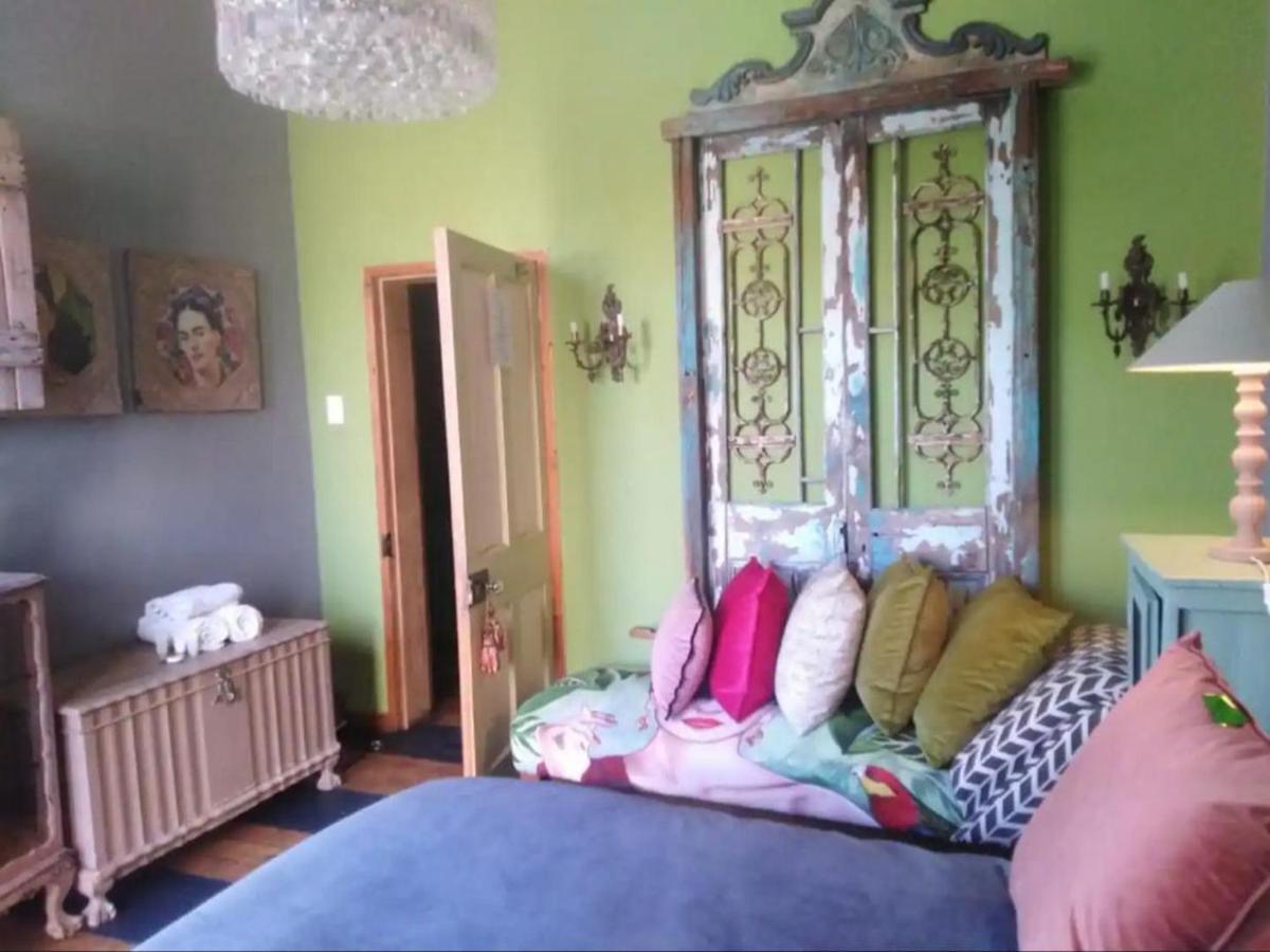 The Green Acorn Guest House Фиксбург Екстериор снимка